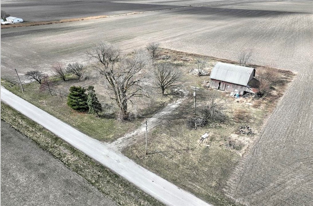 1593 Illini Road Property Photo 5