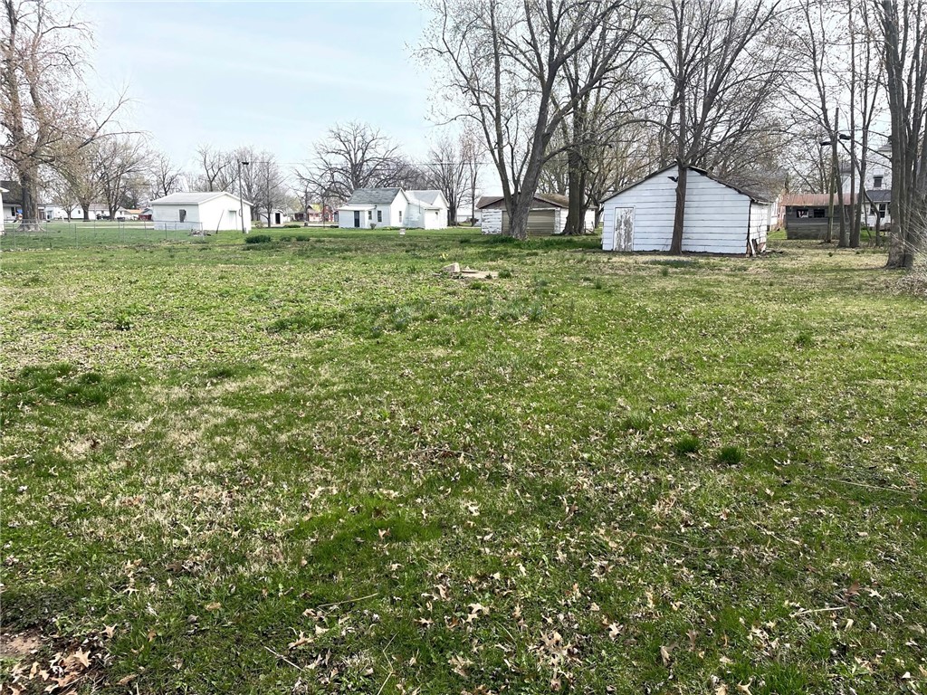 217 N Vine Street Property Photo 3