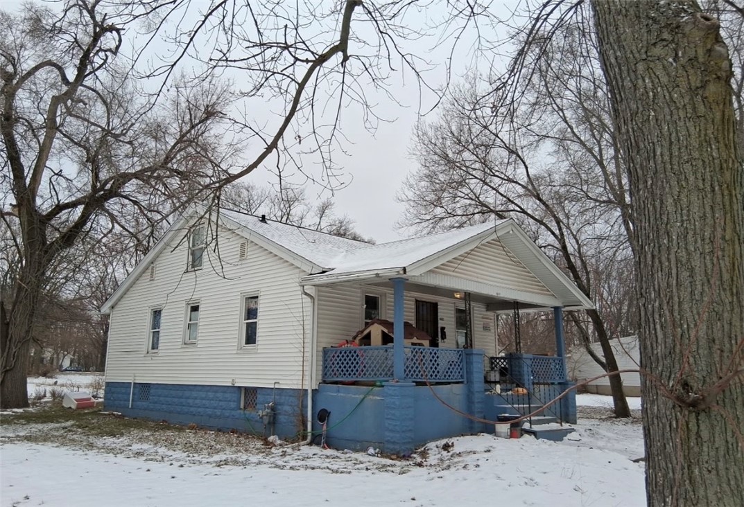1637 E Hickory Street Property Photo