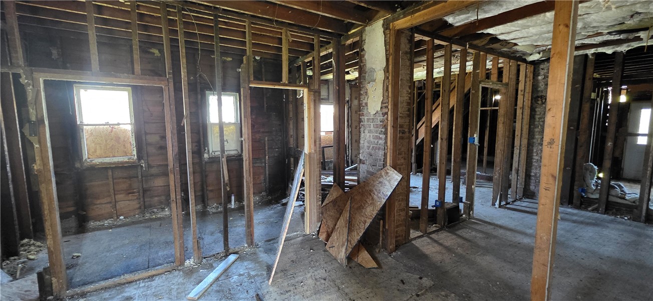 1110 Martin Street Property Photo 4