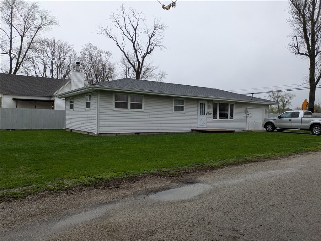 215 W Van Buren Street Property Photo