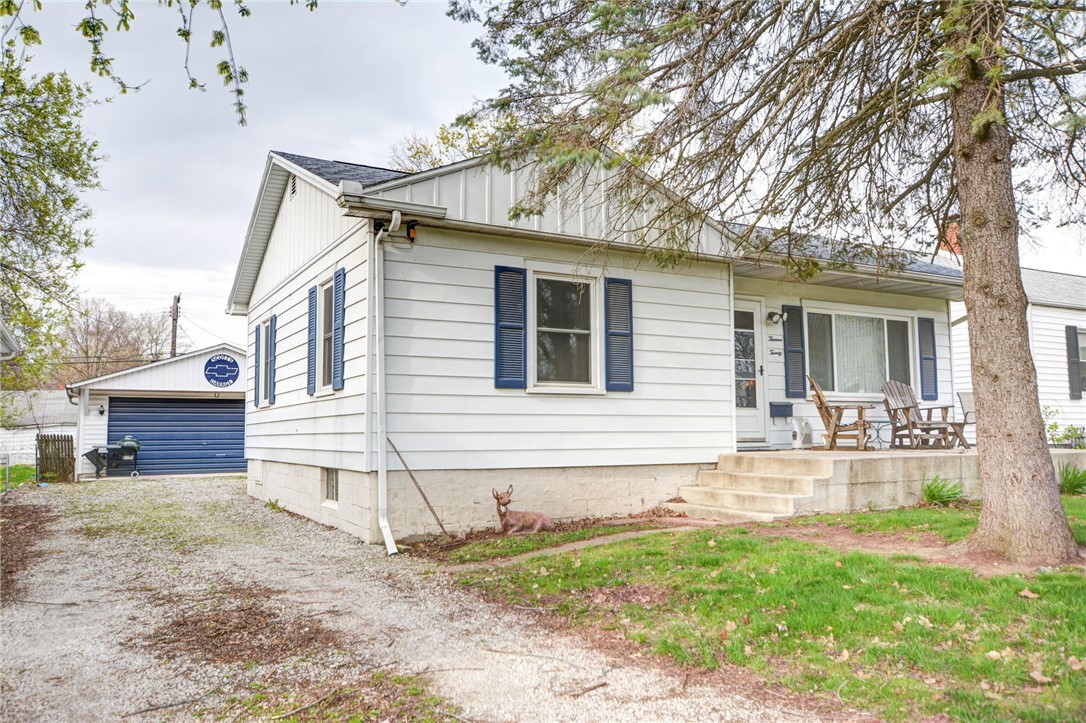 1320 E Vanderhoof Street Property Photo