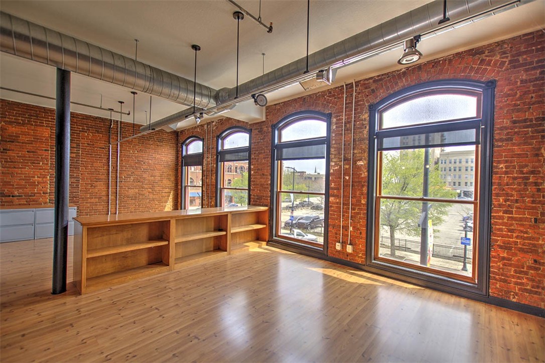 233 N Main Street Property Photo