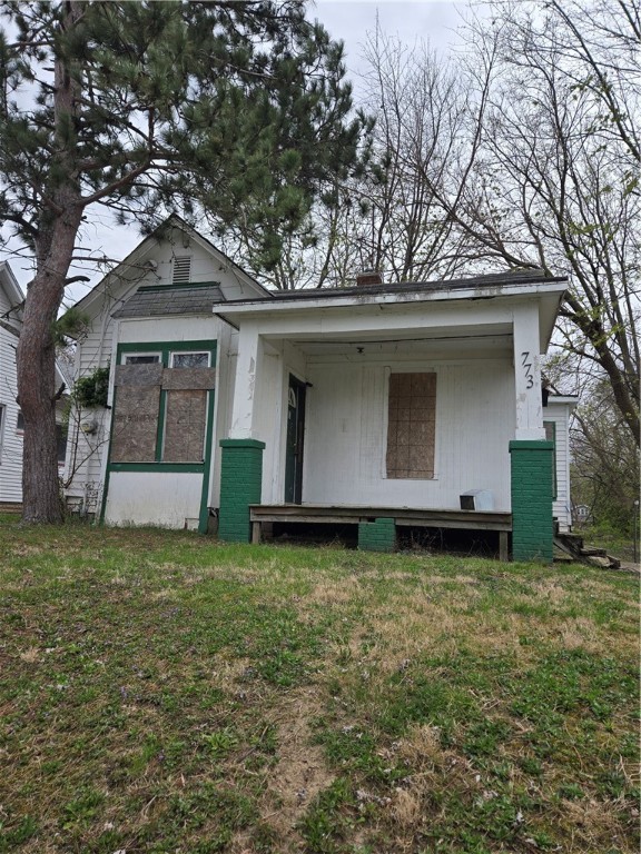 773 E Clay Street Property Photo 1
