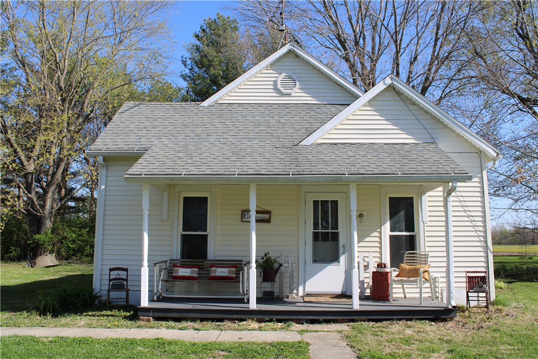 2137 790 North Road Property Photo