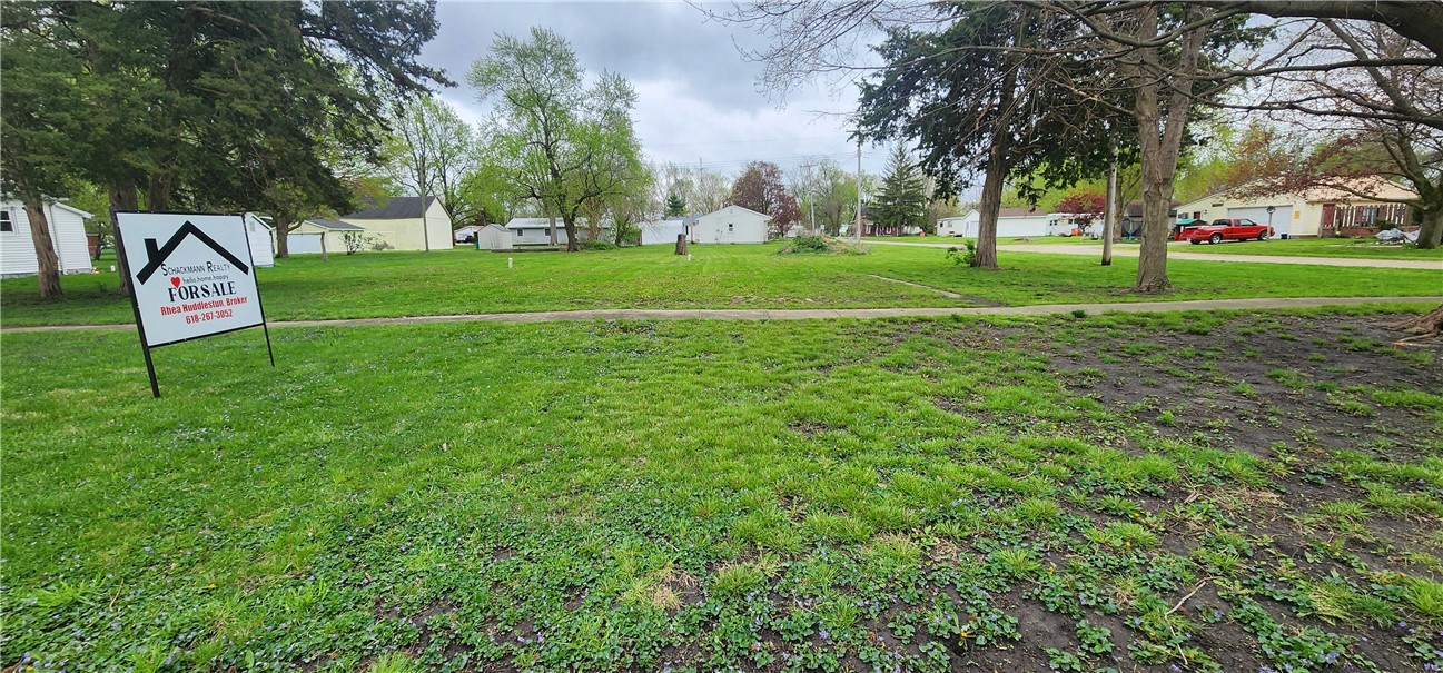 621 Broadway Avenue Property Photo 4