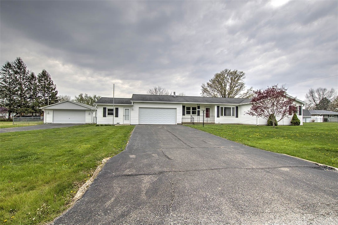 425 Maddox Drive Property Photo 1