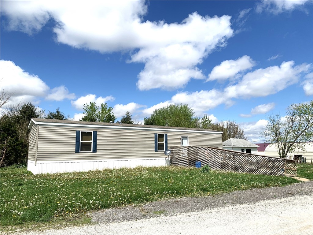 609 W Main Street Property Photo