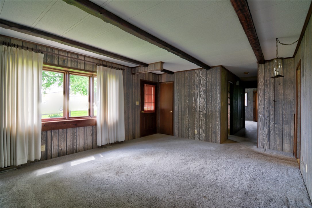 707 S Airport Road Property Photo 11
