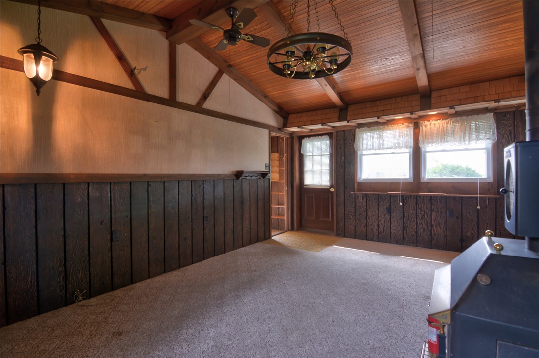 707 S Airport Road Property Photo 20