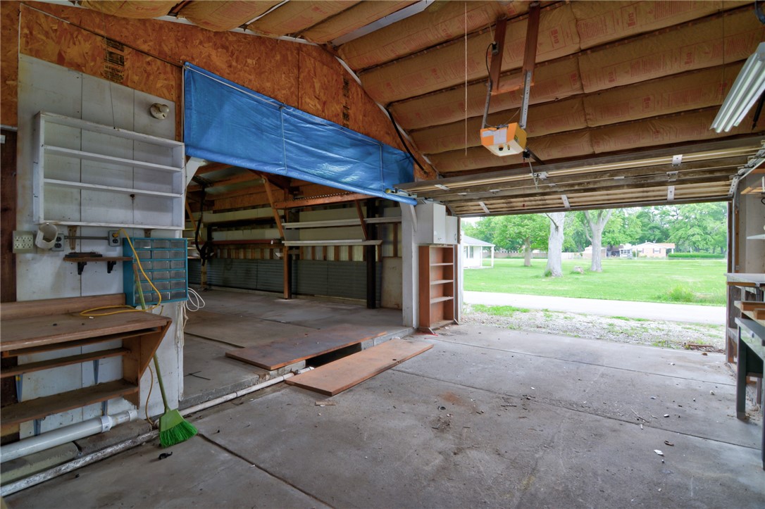 707 S Airport Road Property Photo 42