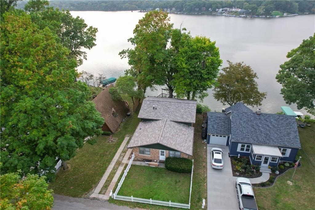 104 Lakeside Drive Property Photo