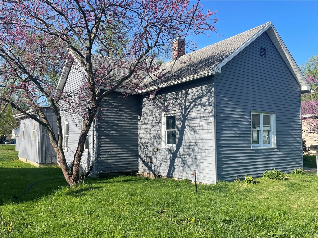 423 W Carroll Street Property Photo 4