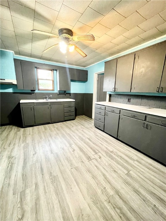 423 W Carroll Street Property Photo 8