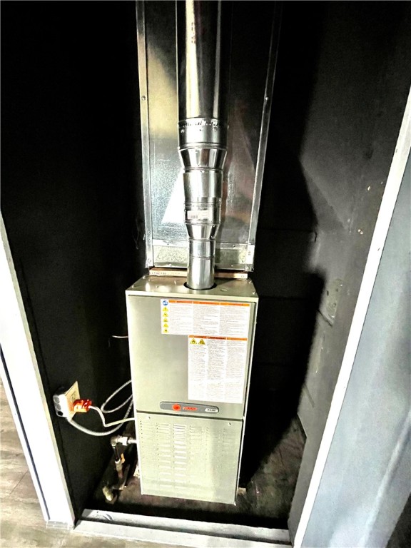 423 W Carroll Street Property Photo 16