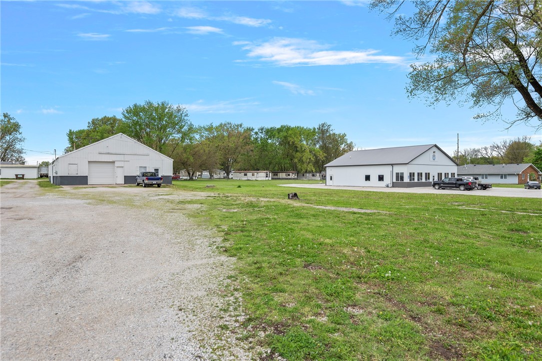 200 N Park Avenue Property Photo 6