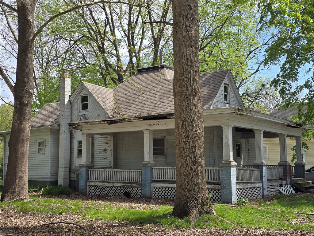 202 S College Street Property Photo