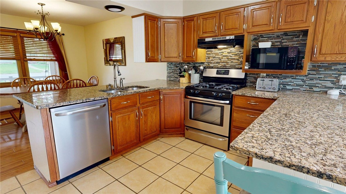 1230 Finley Avenue Property Photo 7