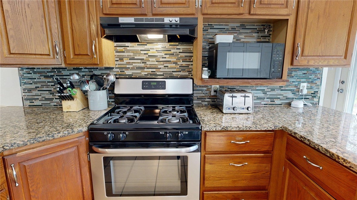 1230 Finley Avenue Property Photo 8