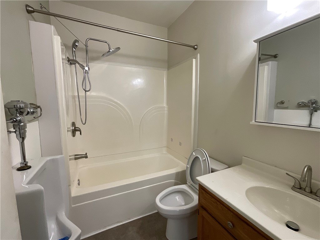 601 S Maple Street Property Photo 11