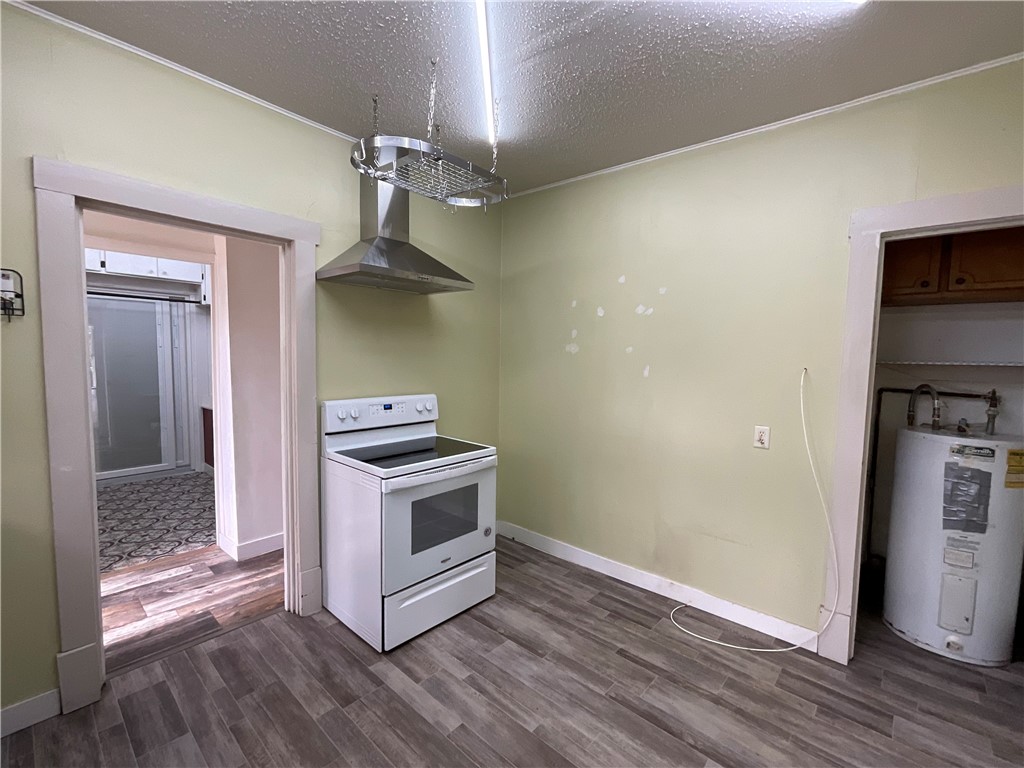 601 S Maple Street Property Photo 15