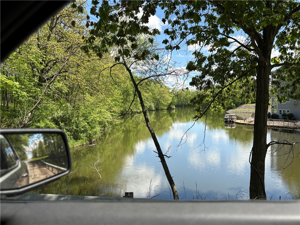 176 Beyers Lake Estate Property Photo 4