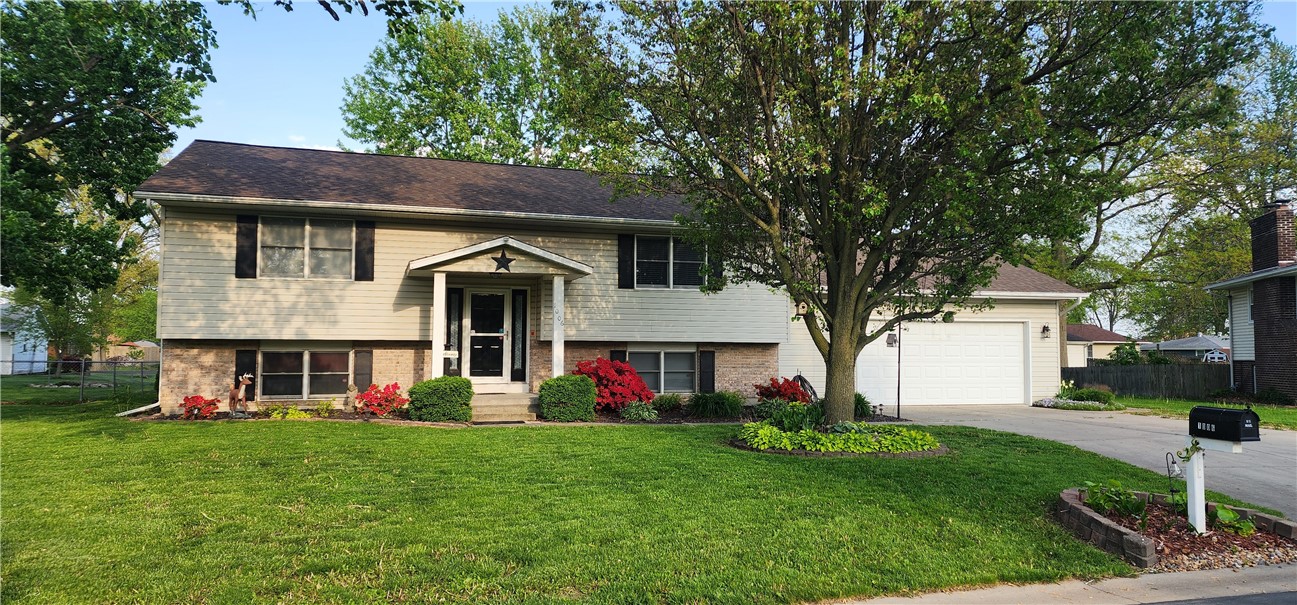 1006 N Koester Drive Property Photo 1