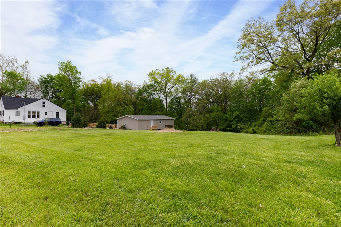 1305 S Willow Street Property Photo 10