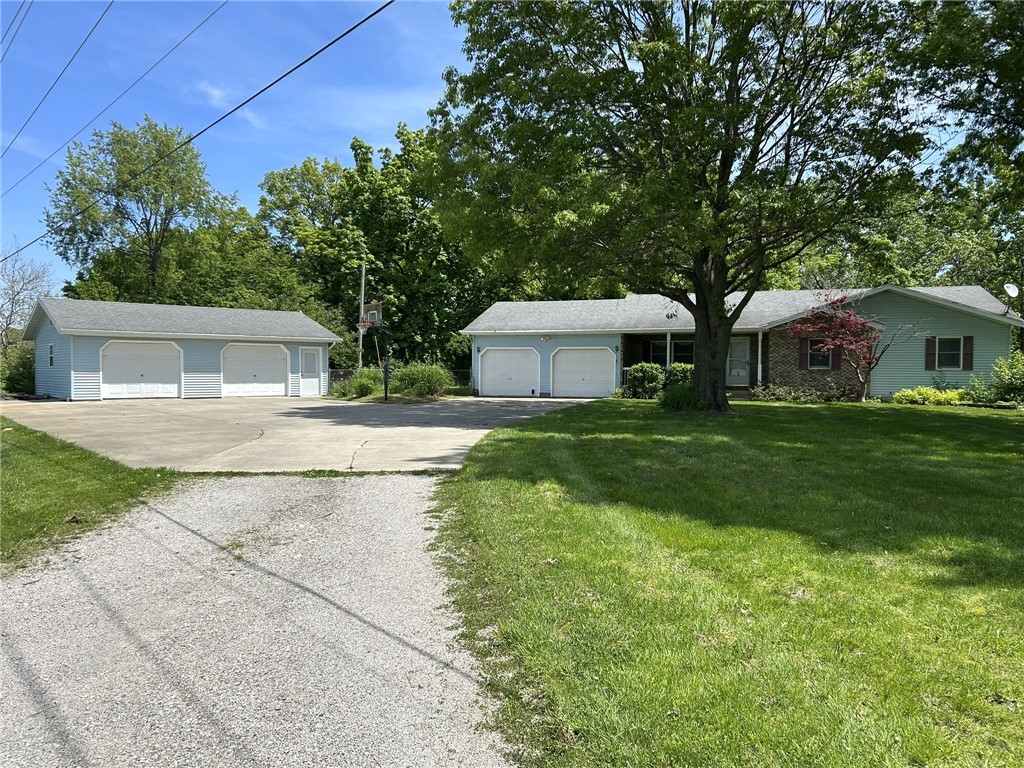 3002 N Charlotte Street Property Photo 1