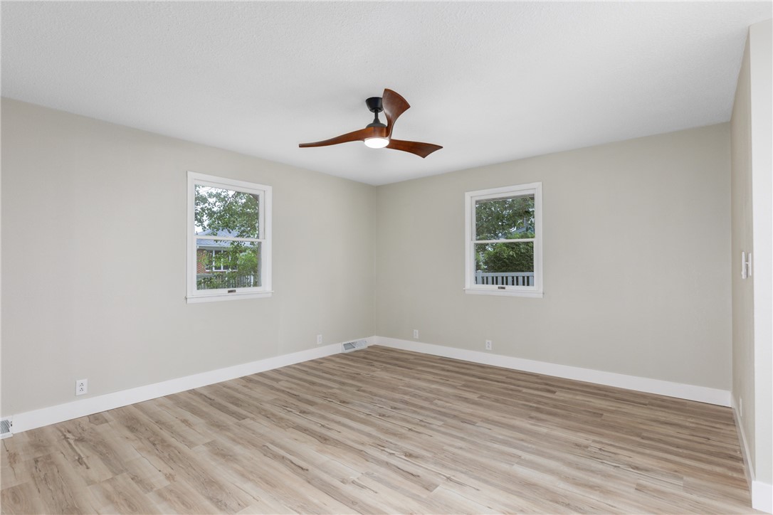 810 Park Hills Drive Property Photo 22