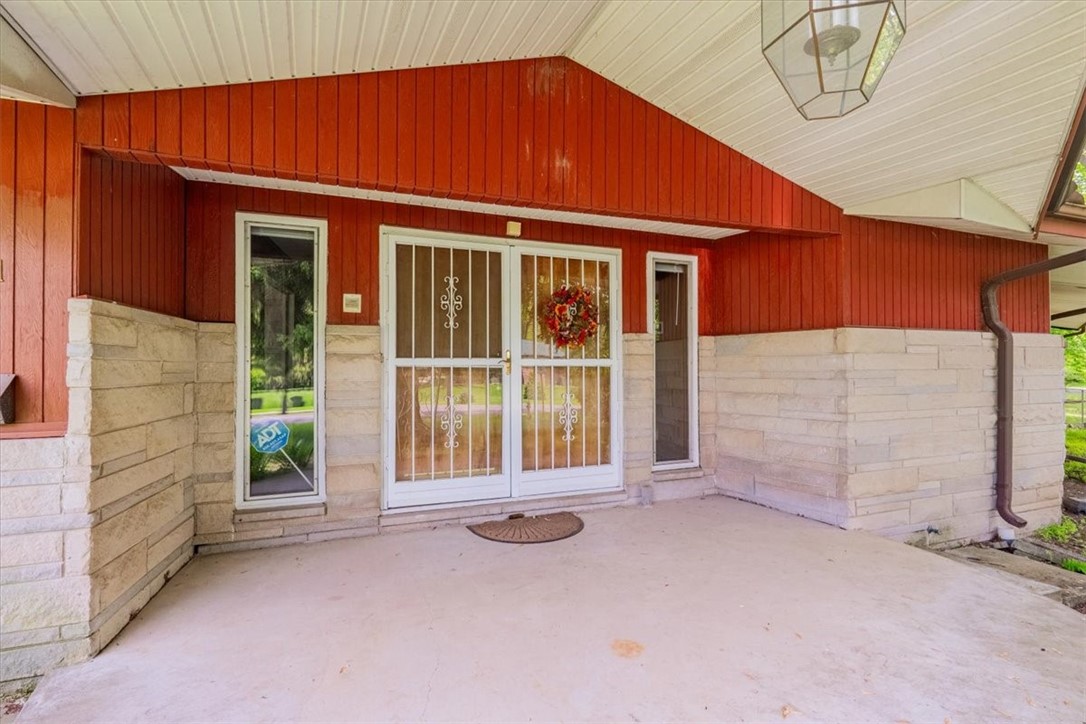 291 Michael Avenue Property Photo 2