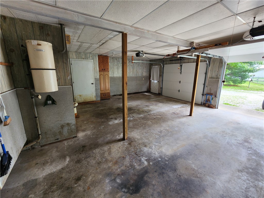 2638 E 1050th Avenue Property Photo 24