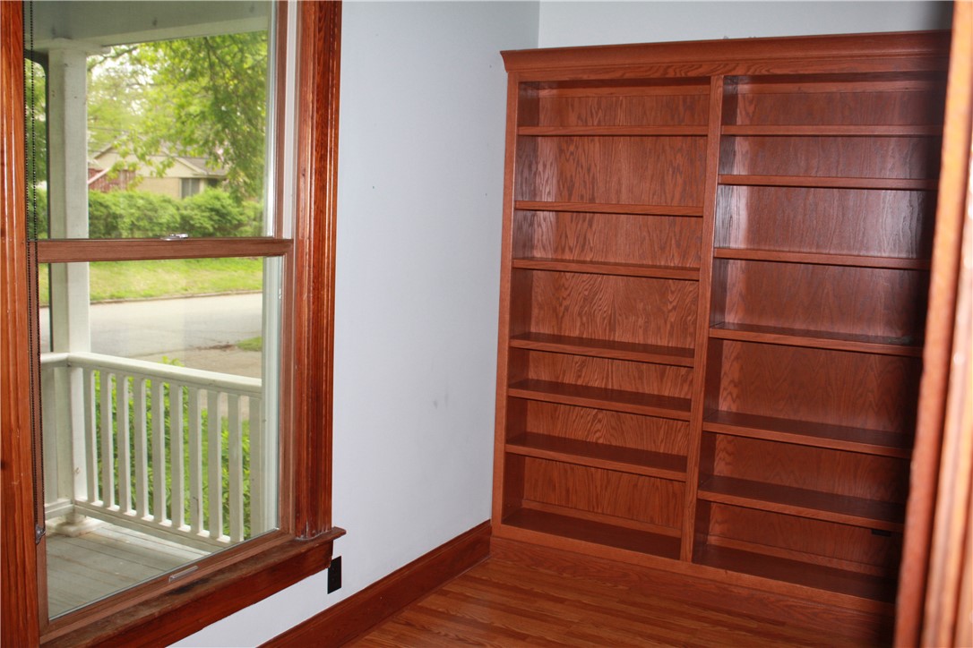525 S Monroe Street Property Photo 6