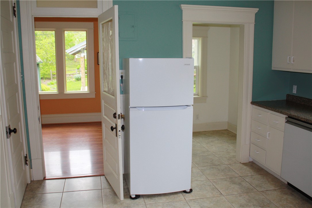 525 S Monroe Street Property Photo 8
