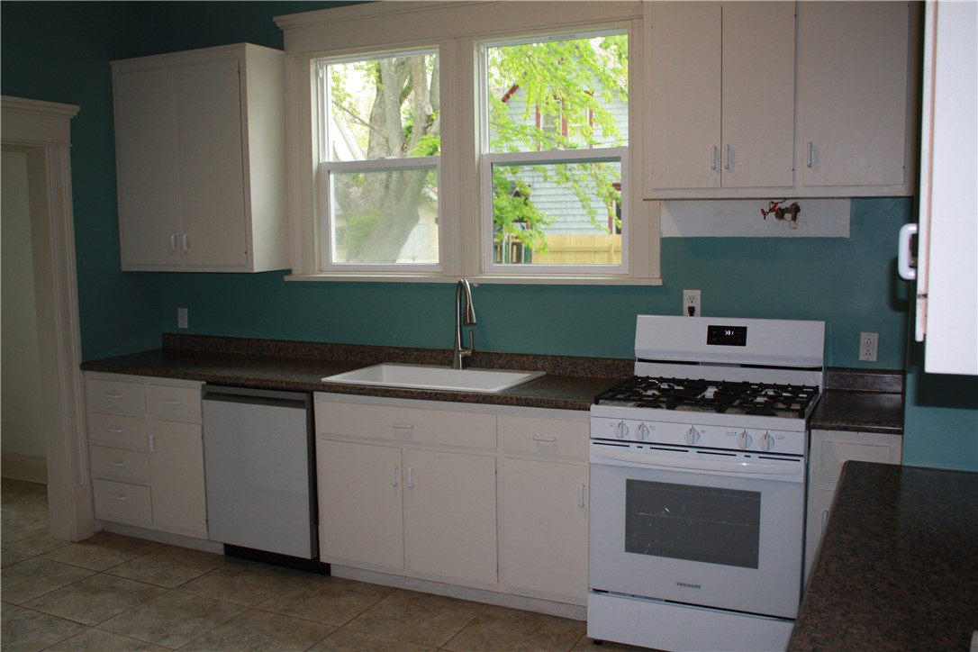 525 S Monroe Street Property Photo 9