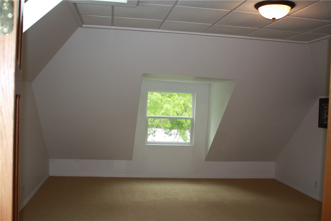 525 S Monroe Street Property Photo 13