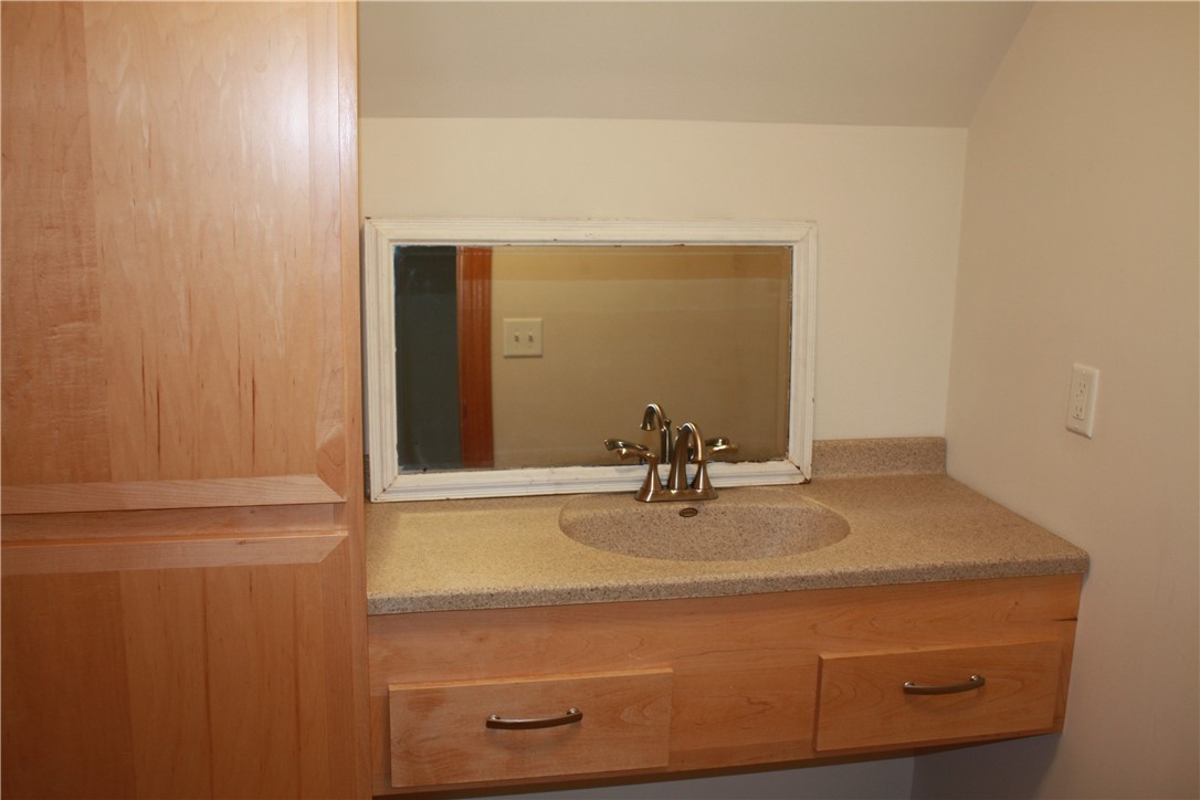 525 S Monroe Street Property Photo 14
