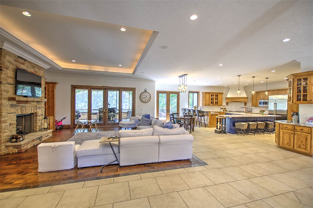 2125 Reserve Way Property Photo 8
