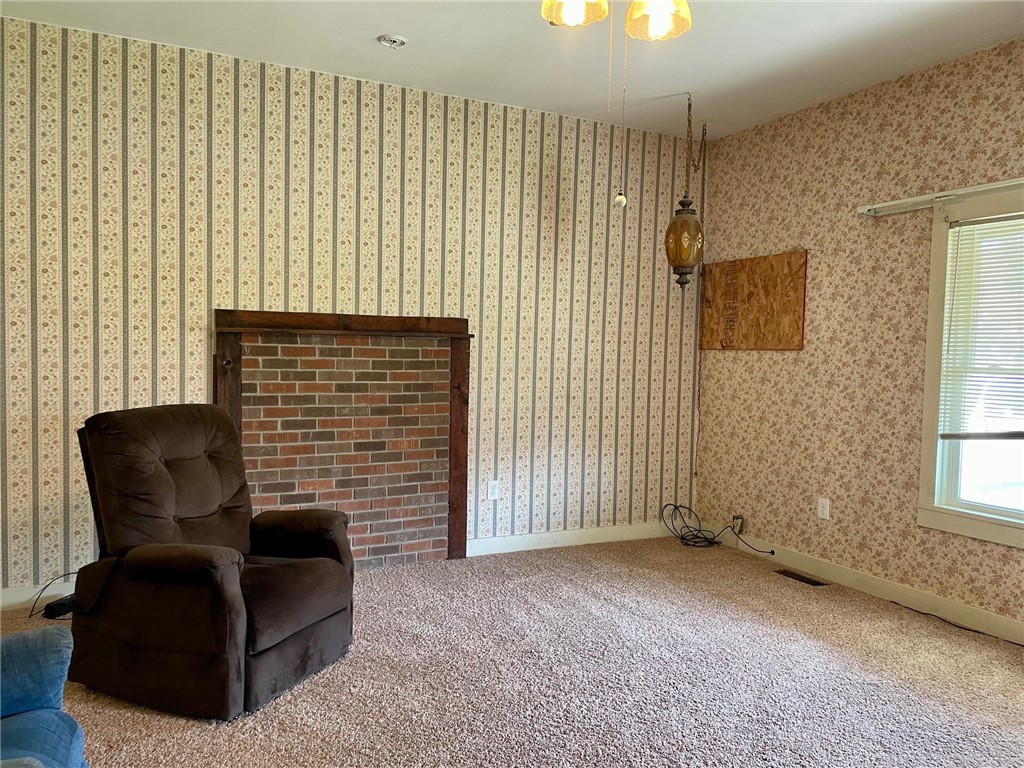 6 S Oakland Road Property Photo 2