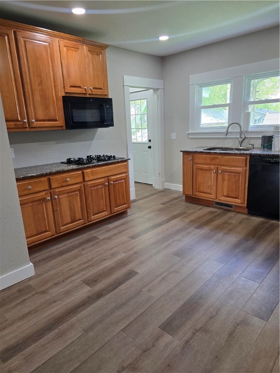 107 & 105 S Edwards Street Property Photo 11