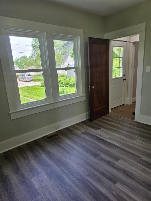 107 & 105 S Edwards Street Property Photo 13