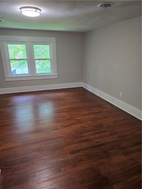107 & 105 S Edwards Street Property Photo 20