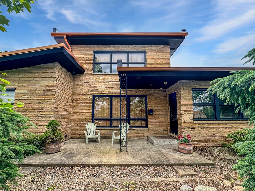 121 Charleston Avenue Property Photo