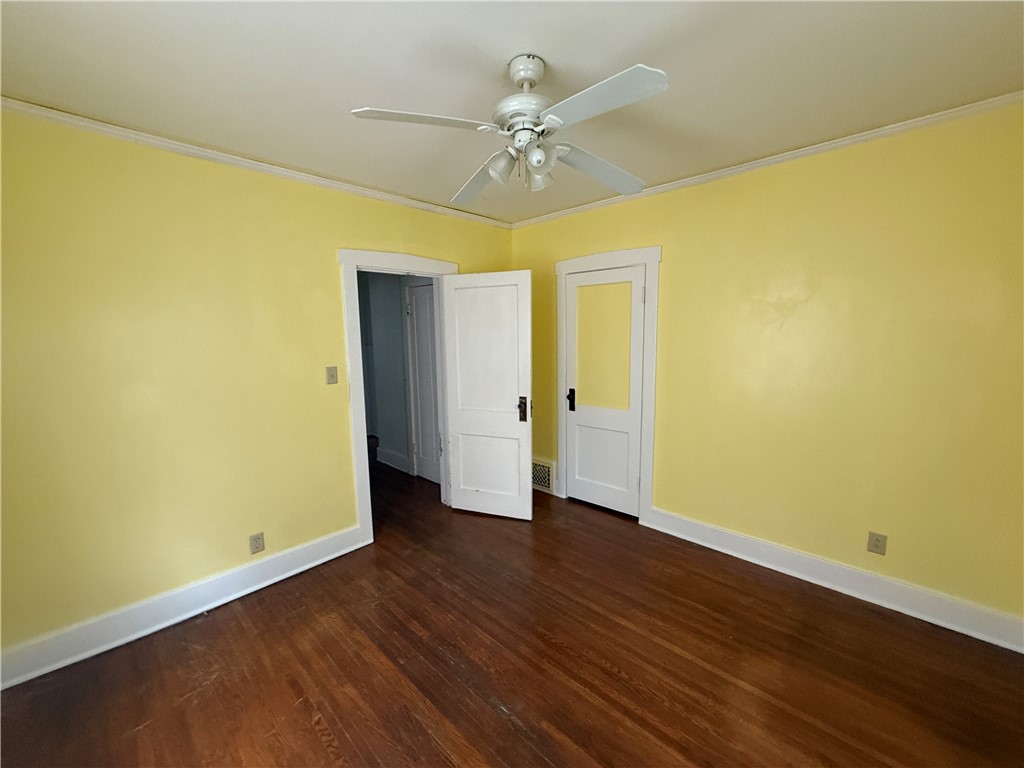 706 Douglas Street Property Photo 11