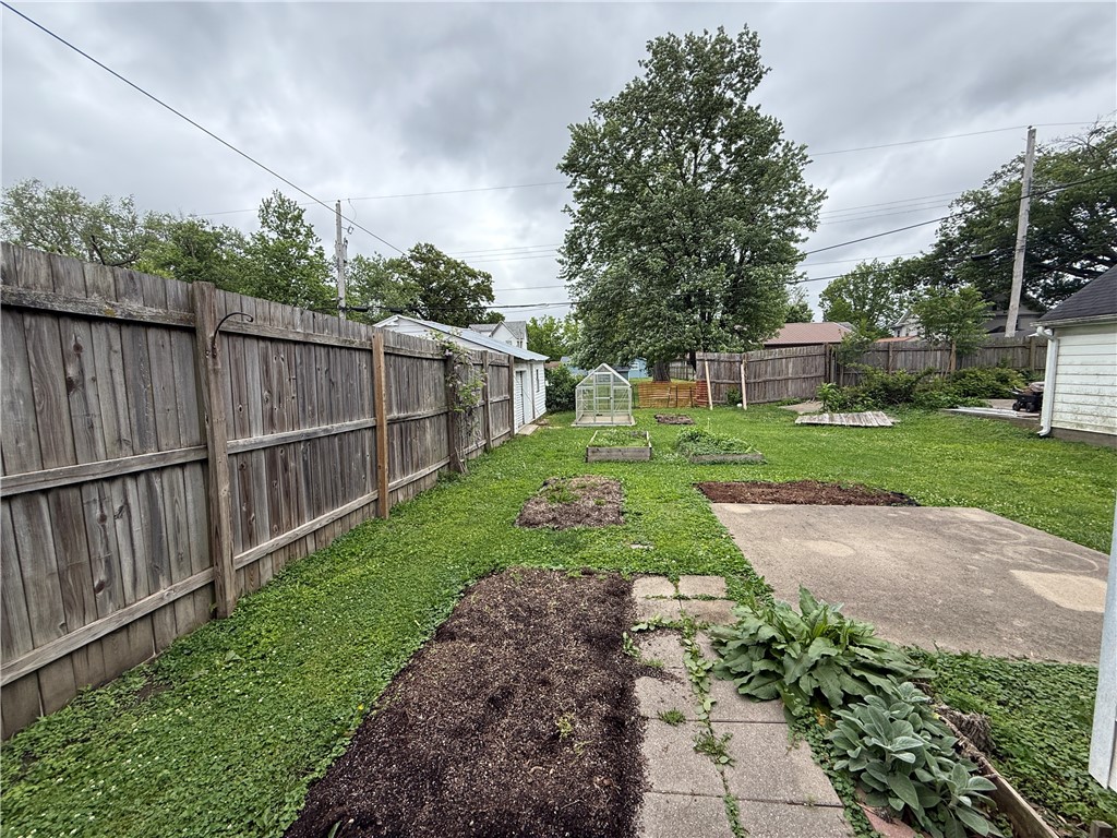 706 Douglas Street Property Photo 13