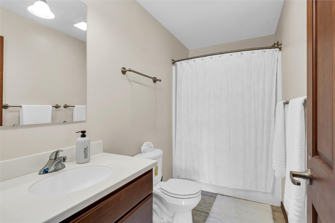 16322 Shangri La Road 17 Property Photo 14