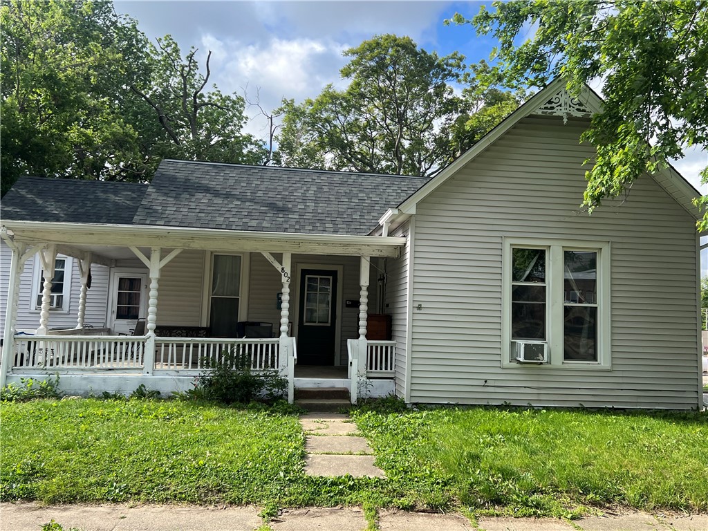 802 Van Buren Avenue
