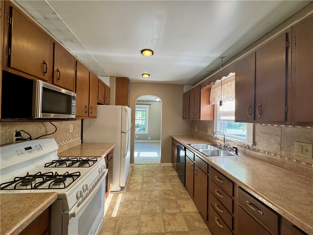 1821 Dakota Avenue Property Photo 4