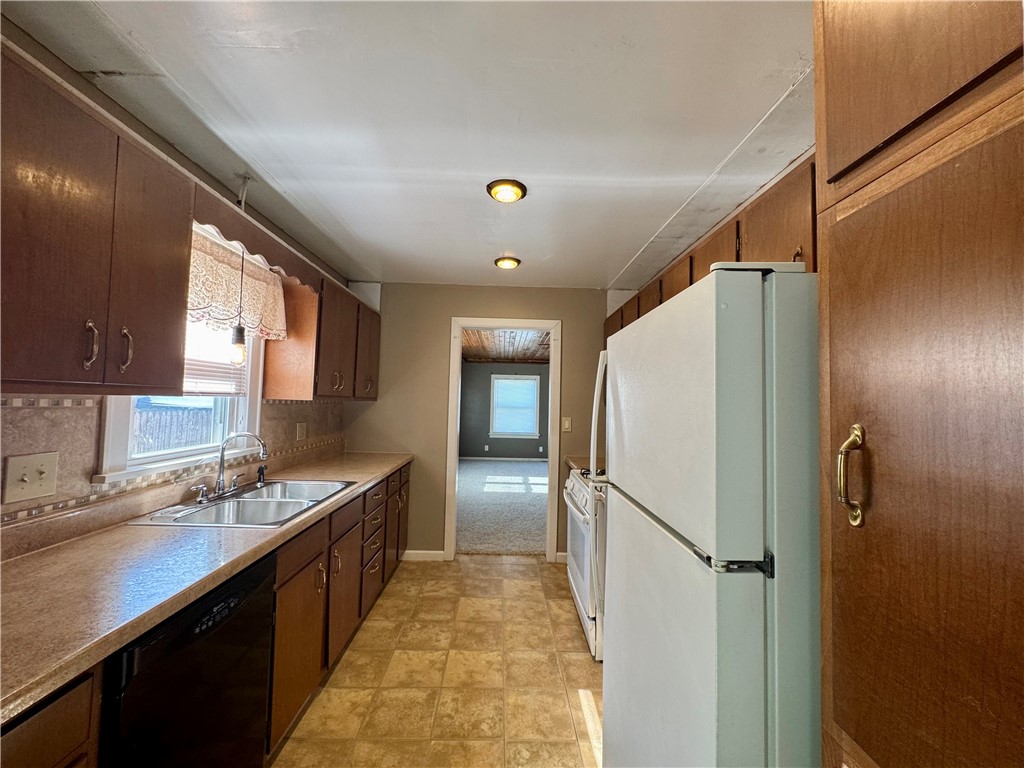 1821 Dakota Avenue Property Photo 5