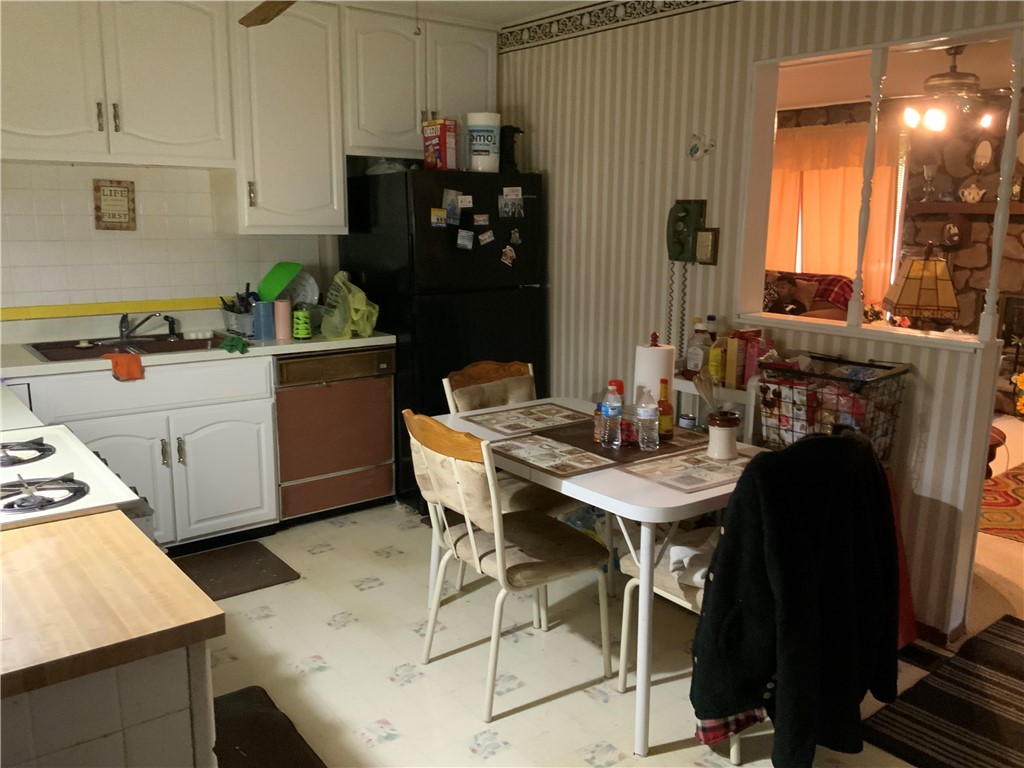 603 W English Street Property Photo 10